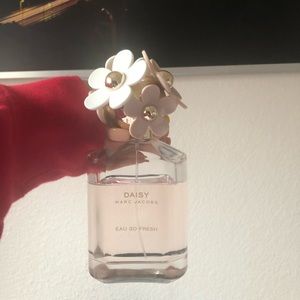 Marc Jacobs DAISY eau so fresh